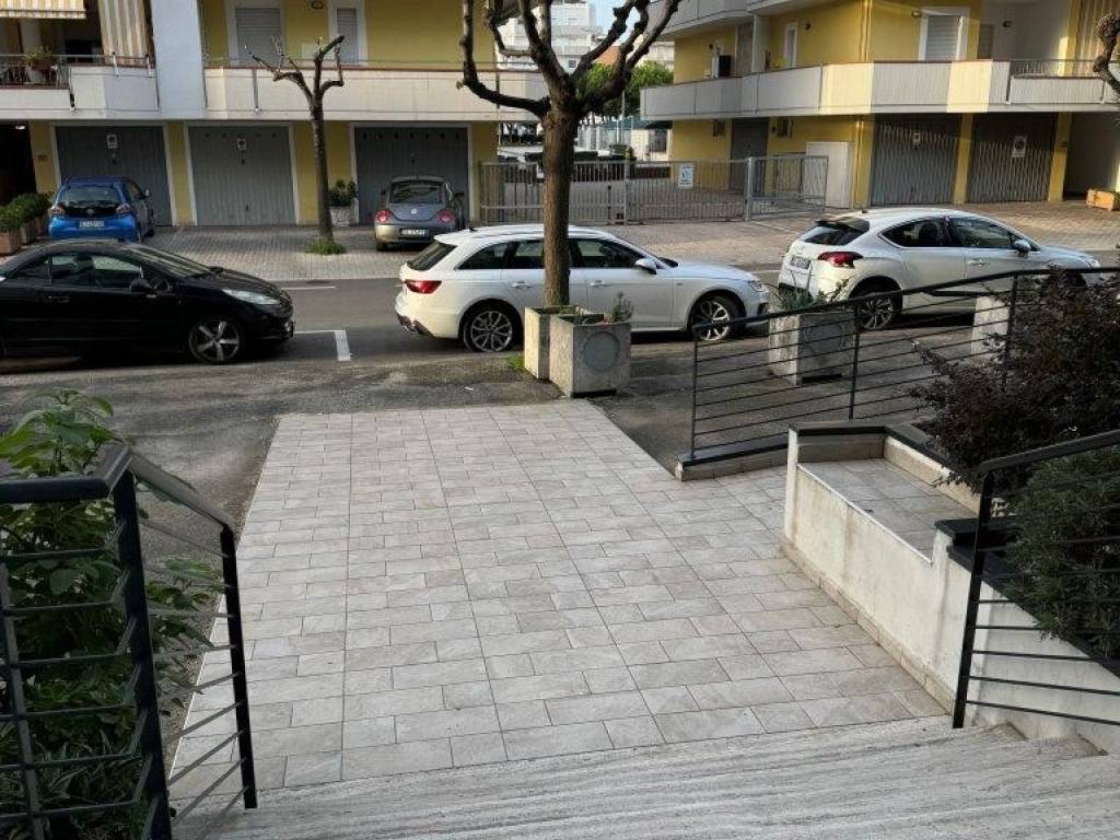 Appartamento a Alba adriatica in Via Pompeo, 11 - Foto 3