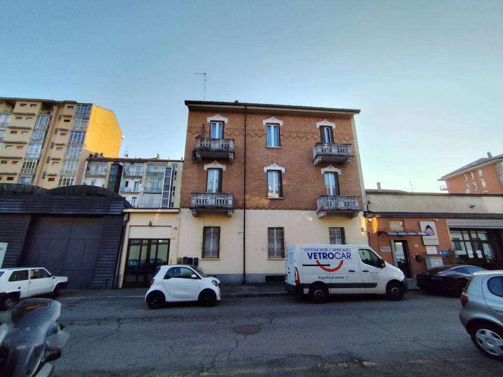 Palazzo / stabile a Torino in Via Tolmino, 50 - Foto 2