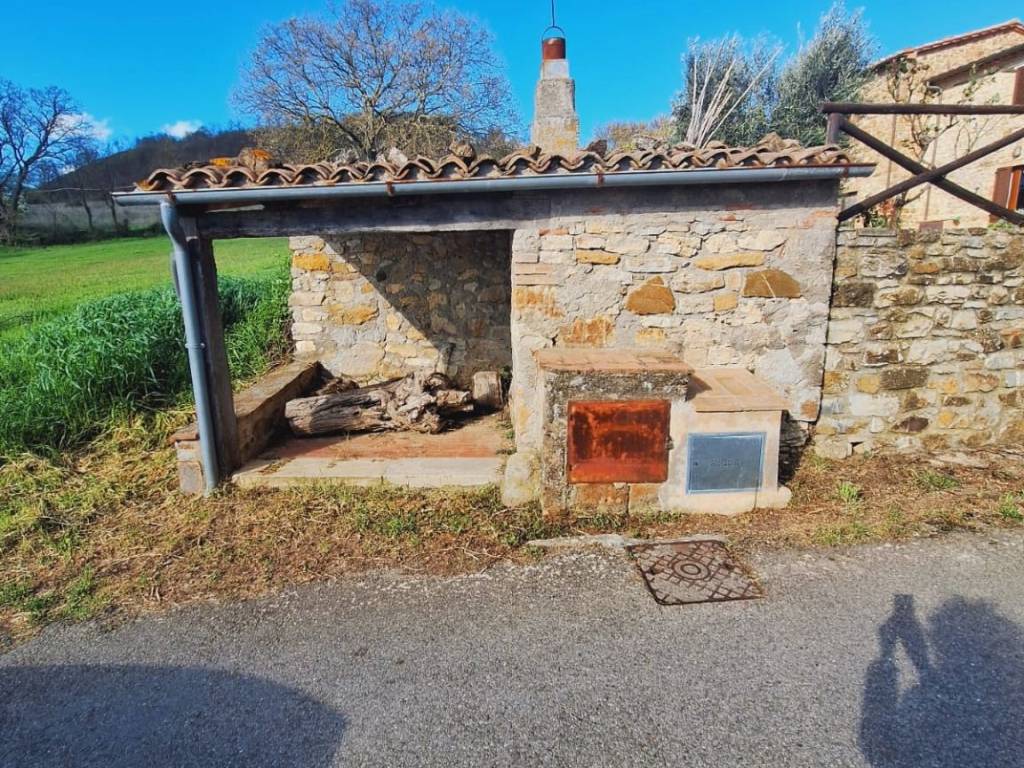 Casa indipendente a Semproniano in Via Giacomo Matteotti - Foto 2