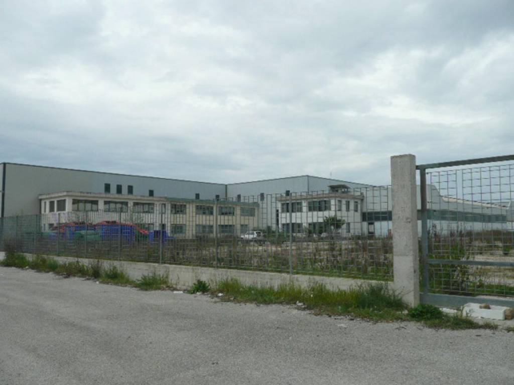 Immobile a Controguerra in CONTRADA TAIANO, 2 - Foto 5