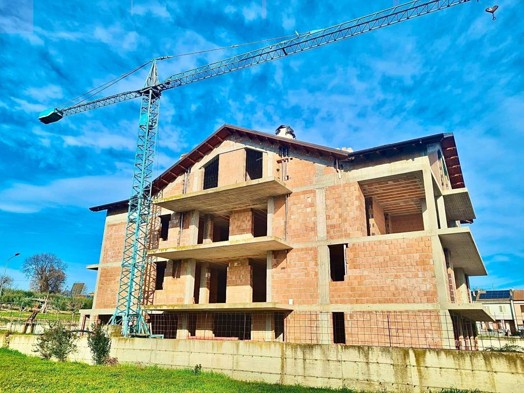 Palazzo / stabile a Morro d'oro in Via Giuseppe Garibaldi, 22 - Foto 4