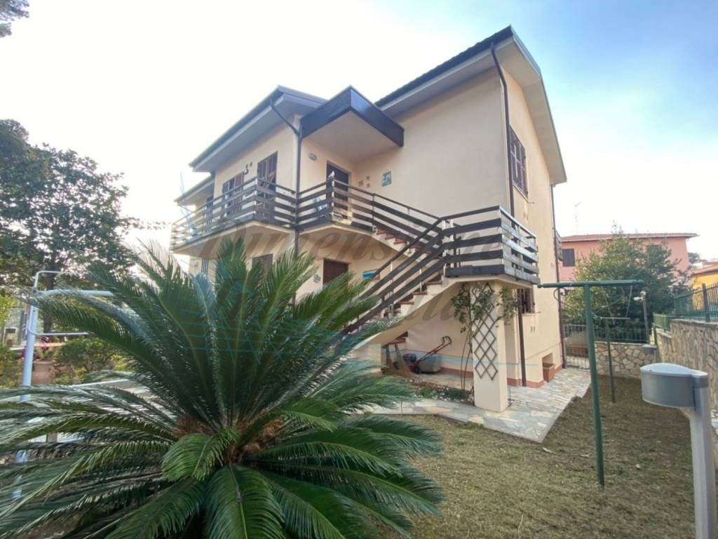 Villa a Rosignano marittimo in Via della Cava s.n.c - Foto 5