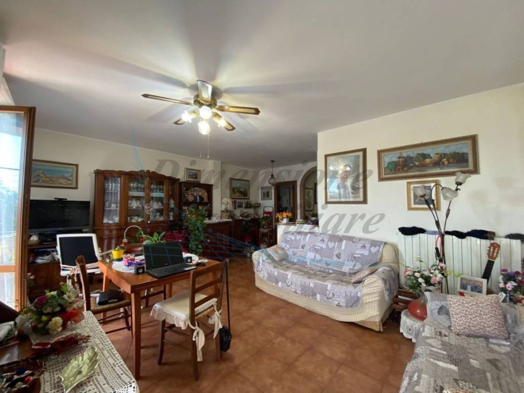 Villa a Rosignano marittimo in Via Dante Alighieri s.n.c - Foto 3