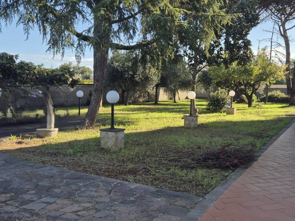 Villa a Aprilia in Via Vulcano - Foto 5