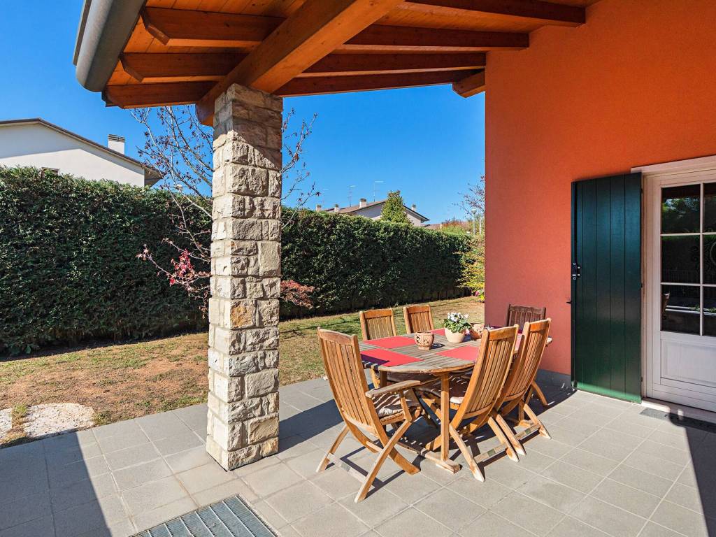 Villa a Valeggio sul mincio in Via Luigi Decò - Foto 2