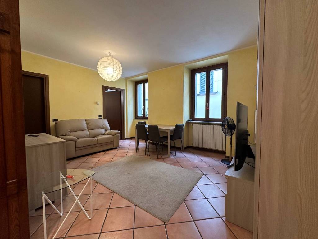 Appartamento a Merate in Via Sant'Ambrogio, 37 - Foto 2