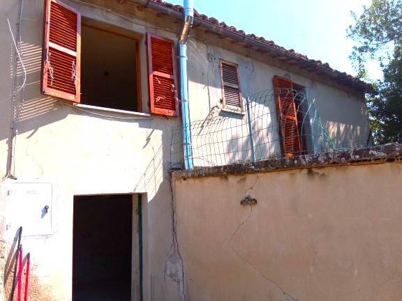 Casa indipendente a Urbino in Via Alessio De Marchis, 34 - Foto 2
