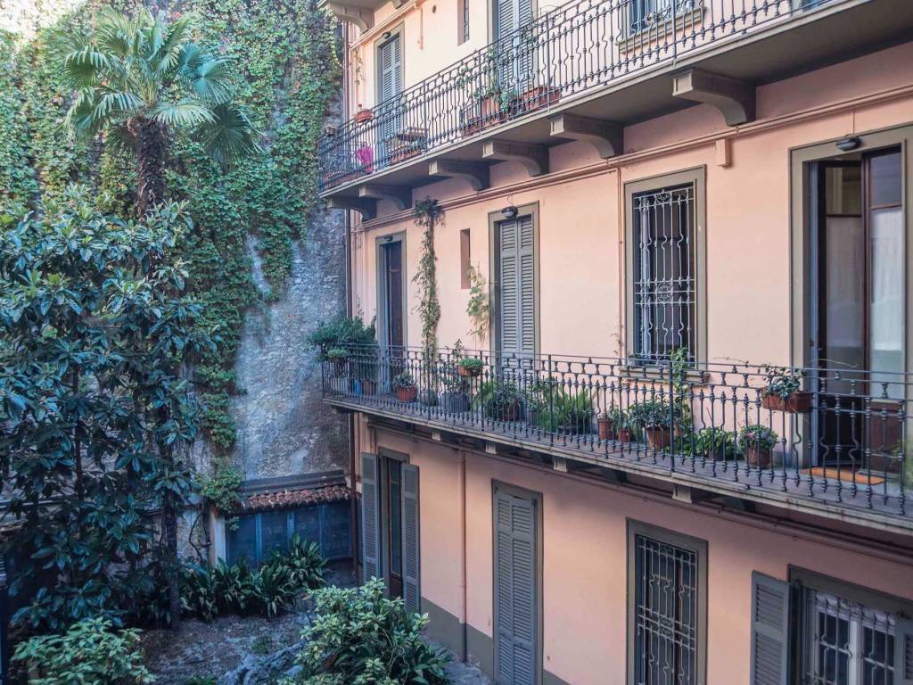 Appartamento a Como in Piazza Domenico Croggi, 4 - Foto 2