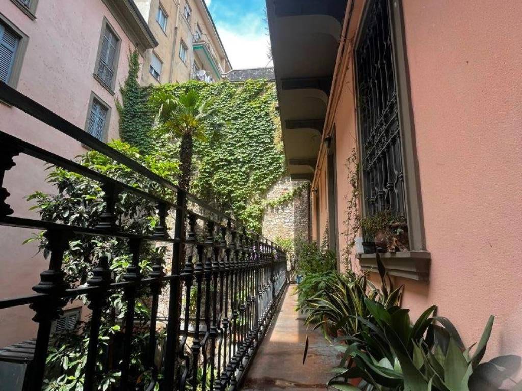 Appartamento a Como in Piazza Domenico Croggi, 4 - Foto 3