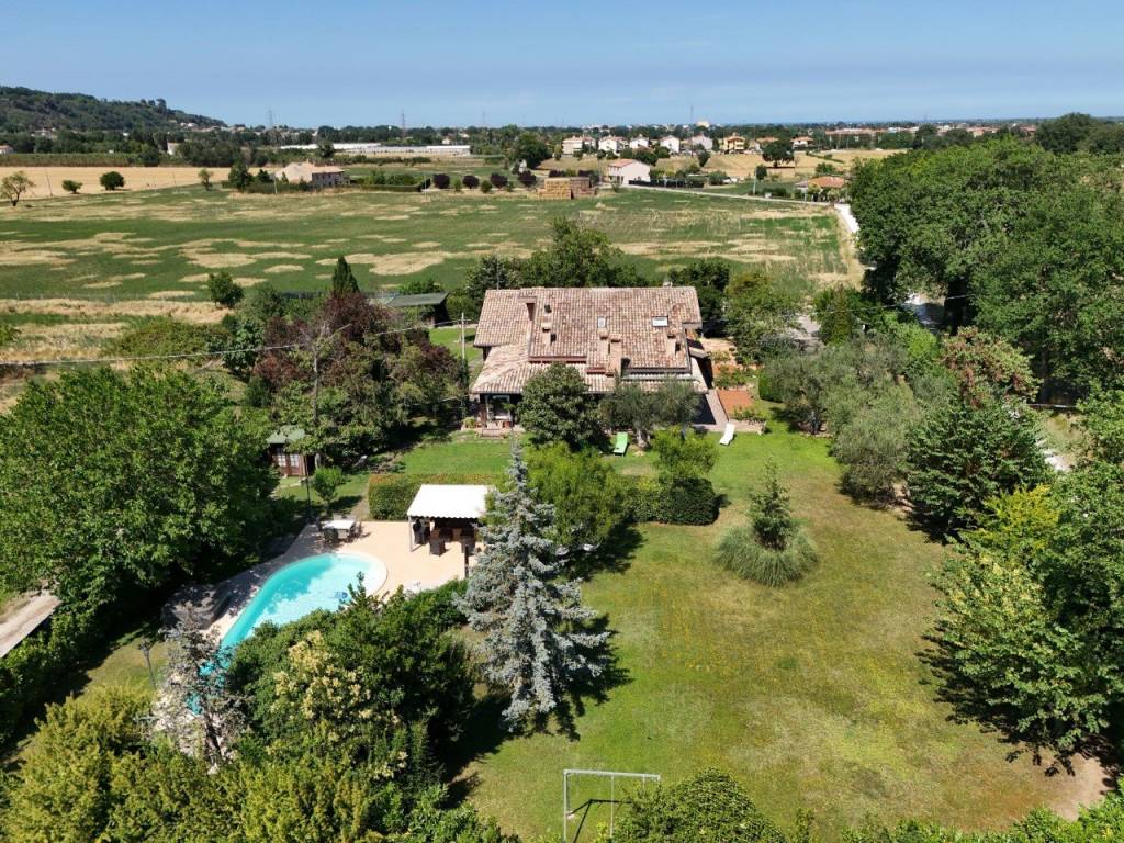 Villa a Fano in VIA CUCCURANO, 6 - Foto 2
