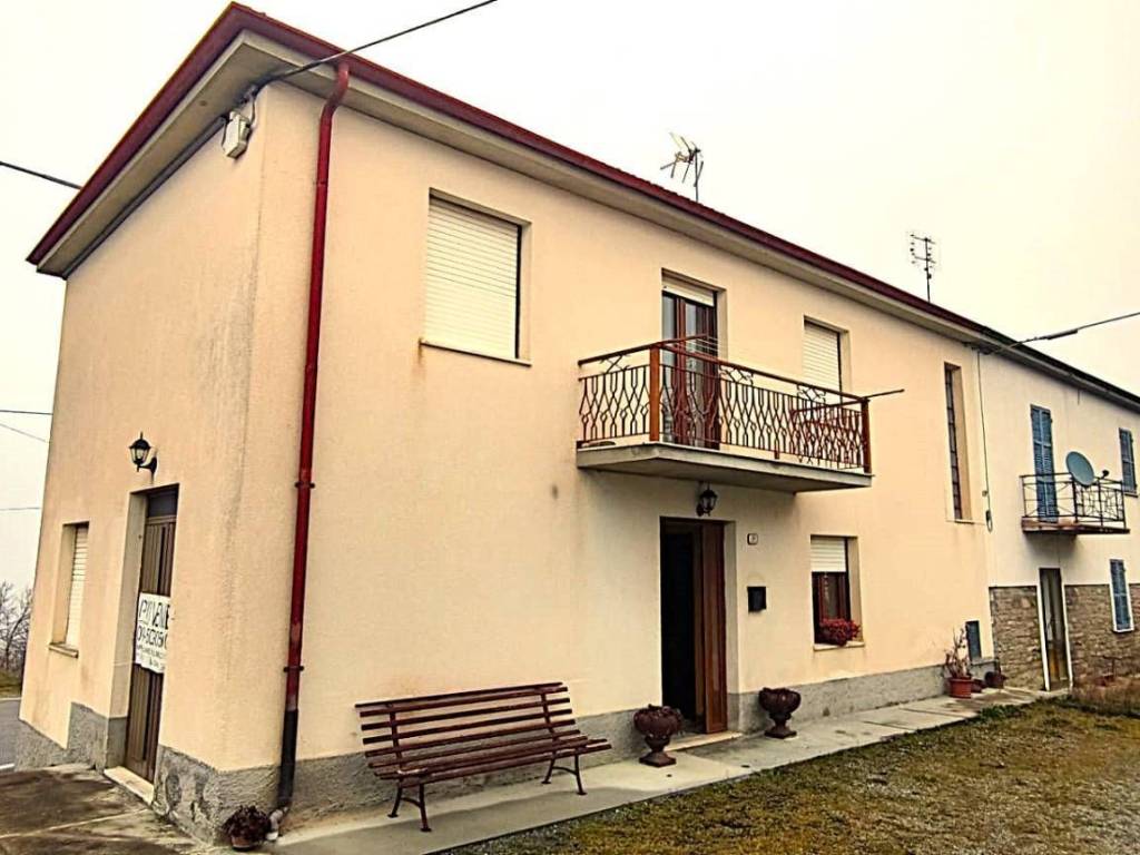 Casa indipendente a Prunetto in Via Roma, 10 - Foto 2