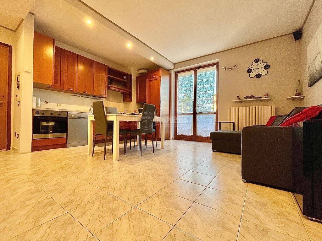 Appartamento a Comazzo in Via A. Tissoni 11 - Foto 2