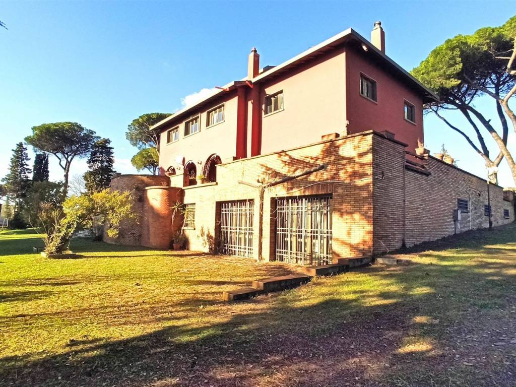 Villa a Ariccia in via Pagliarozza, 12 - Foto 1