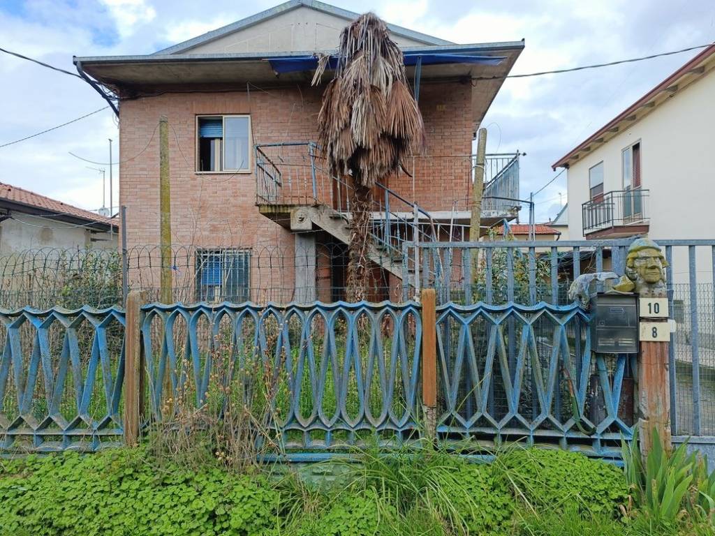 Villa a Conselice in Via della Costituzione, 8 - Foto 3