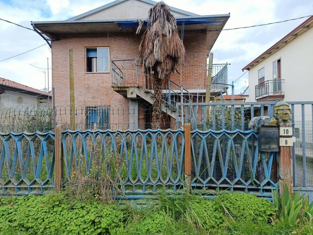 Villa a Conselice in Via della Costituzione, 8 - Foto 4