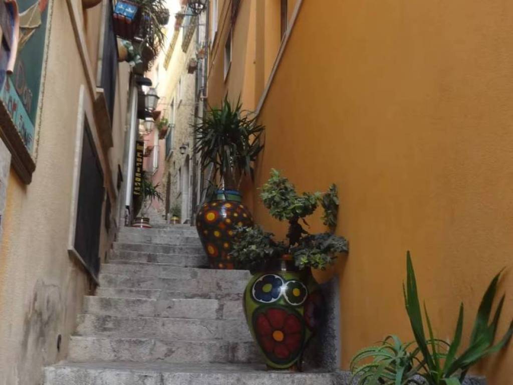 Casa indipendente a Taormina in Salita Francesco De Luna, 19 - Foto 2