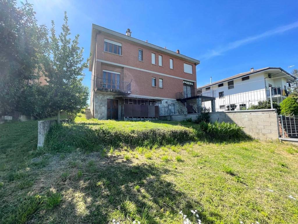 Villa a Canale in Via Monteu Roero - Foto 2