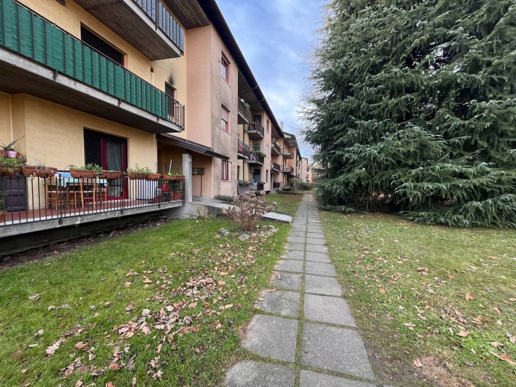 Appartamento a Gallarate in Via Sebino, 18 - Foto 3