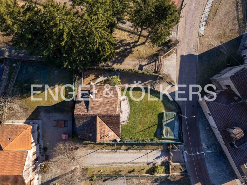 Villa a Valganna in Via Ugo Perego - Foto 2