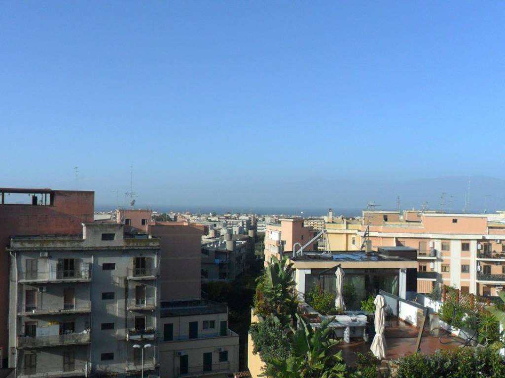 Attico / mansarda a Reggio calabria in Dir.Gullì Di Viale Pio XI - Foto 5