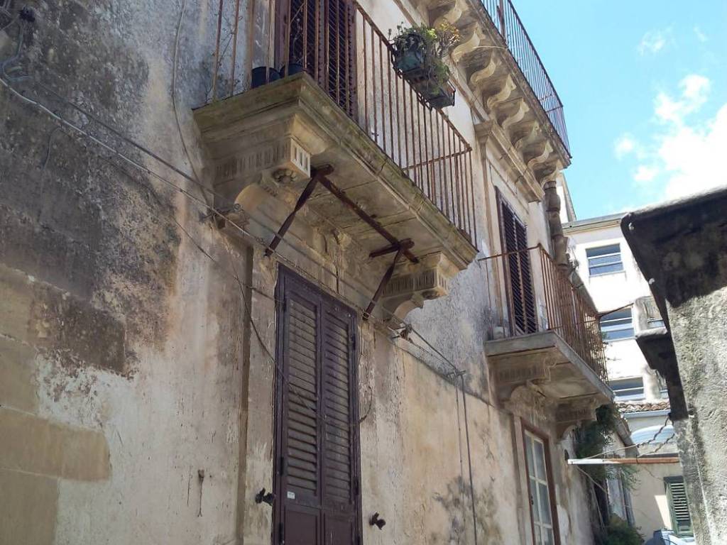 Palazzo / stabile a Modica in Via Vincenzo Albanese, 38 - Foto 4