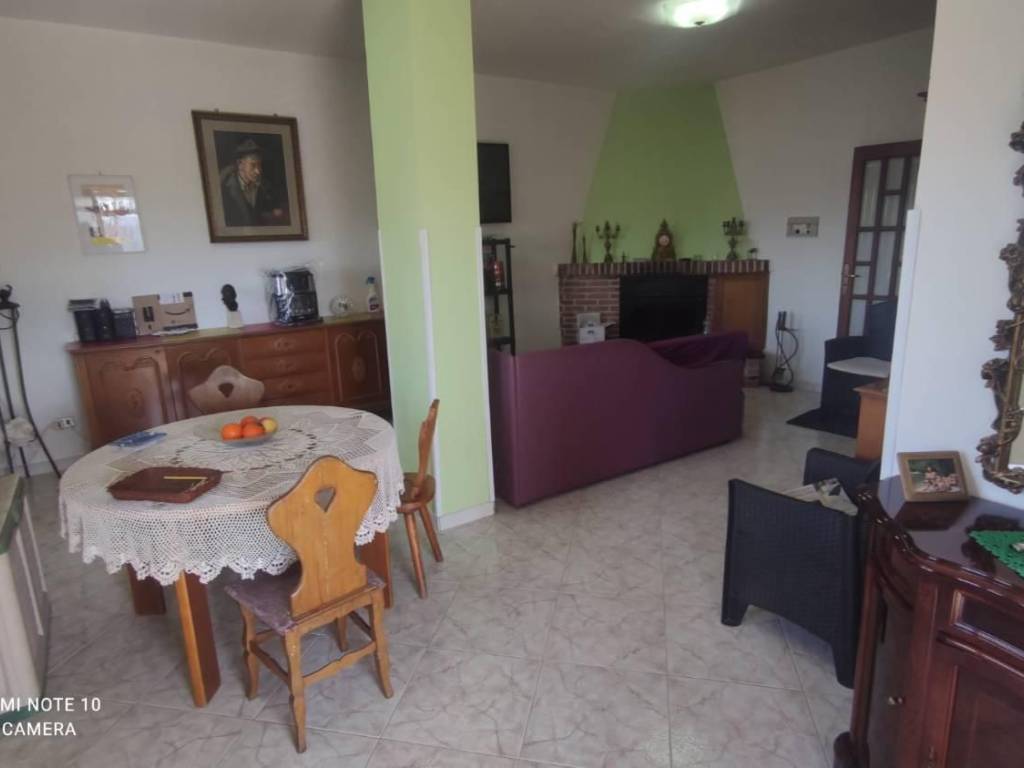 Villa a Montesarchio in fiego basso - Foto 3