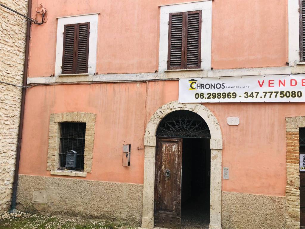 Casa indipendente a Monteleone sabino in Via Trebula Mutuesca, 2 - Foto 2