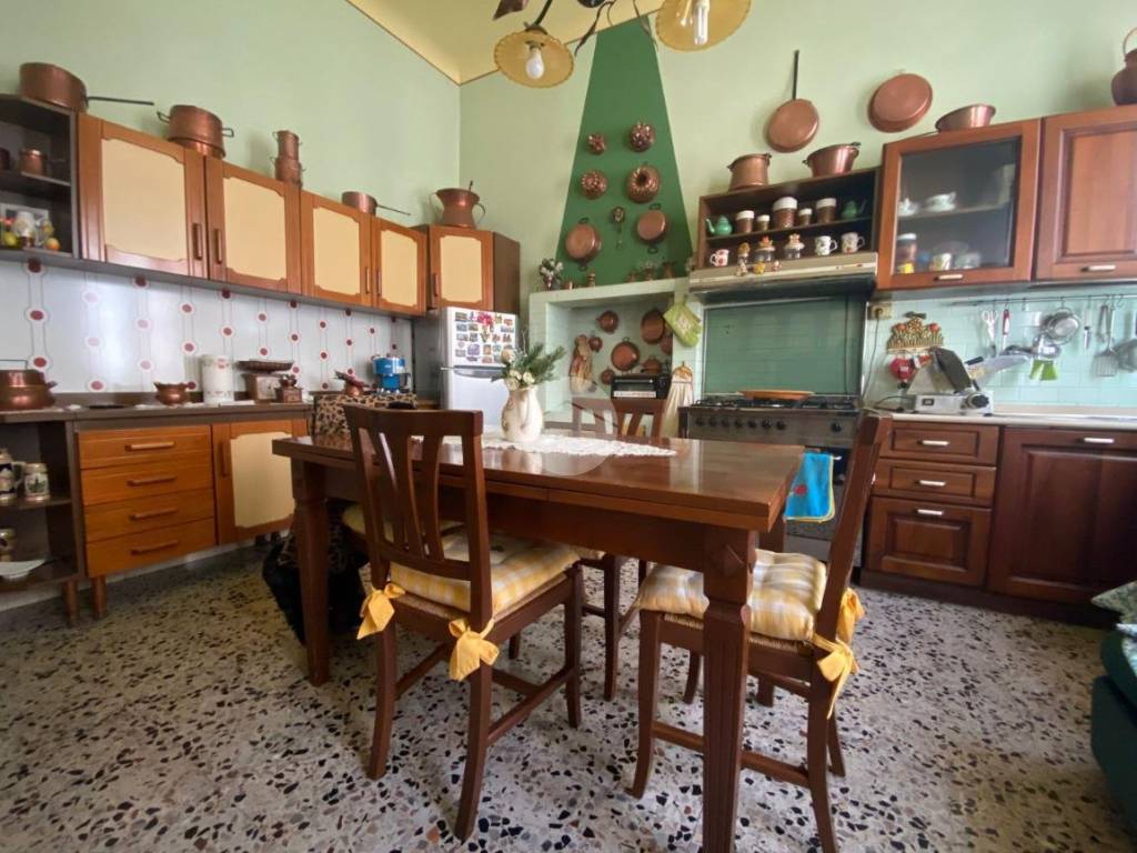 Palazzo / stabile a San benedetto del tronto in Via Montebello, 49 - Foto 2