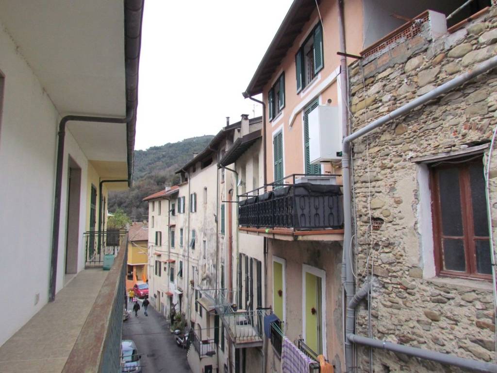 Appartamento a Dolceacqua in Via Dante Aligheri, 21 - Foto 2