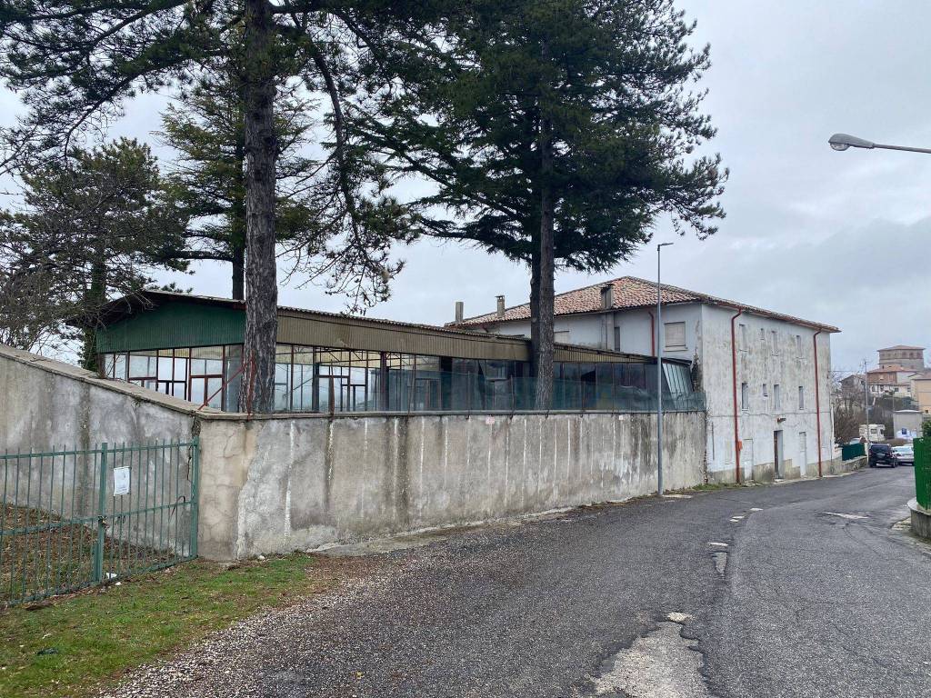 Palazzo / stabile a Longone sabino - Foto 2
