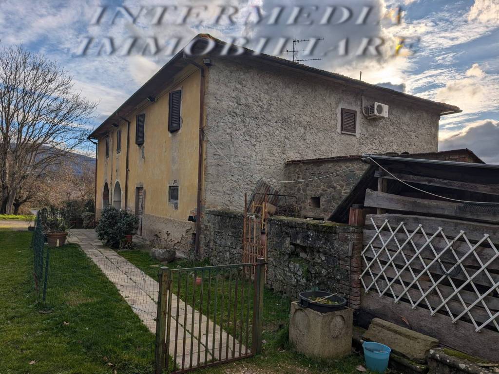 Rustico / casale a Terranuova bracciolini in Frazione Penna - Foto 5