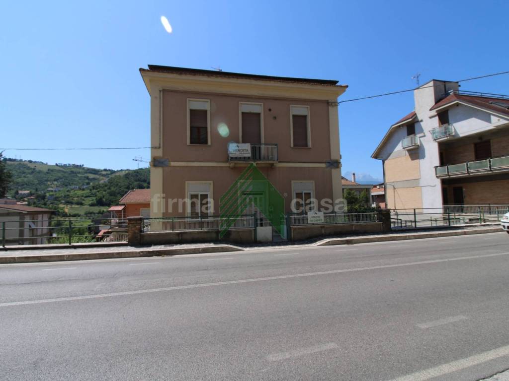 Villa a Teramo in Via Cona, 15 - Foto 2