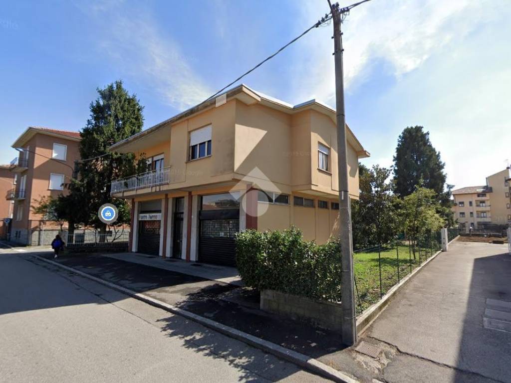 Casa indipendente a Lonate pozzolo in Via Leopardi, 5 - Foto 2