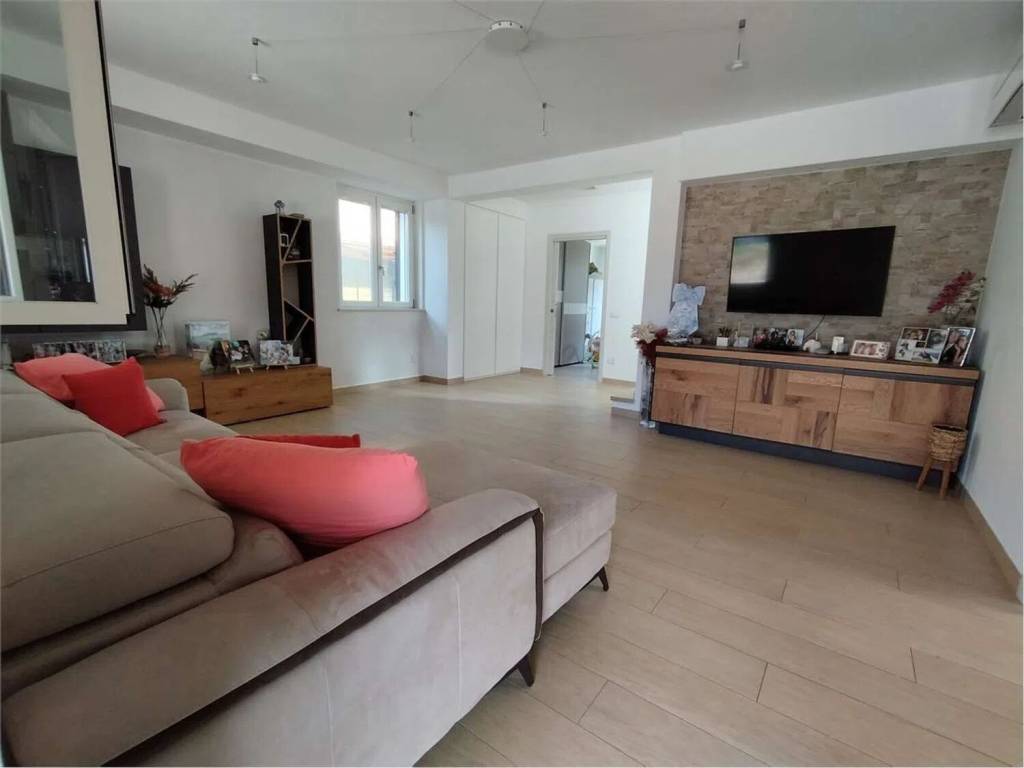 Villa a Formia in Via Santo Janni S.N.C. - Foto 5