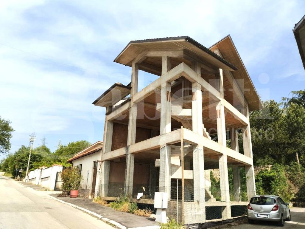 Palazzo / stabile a Avezzano in VIA MONTE CERVARO , 154 - Foto 4