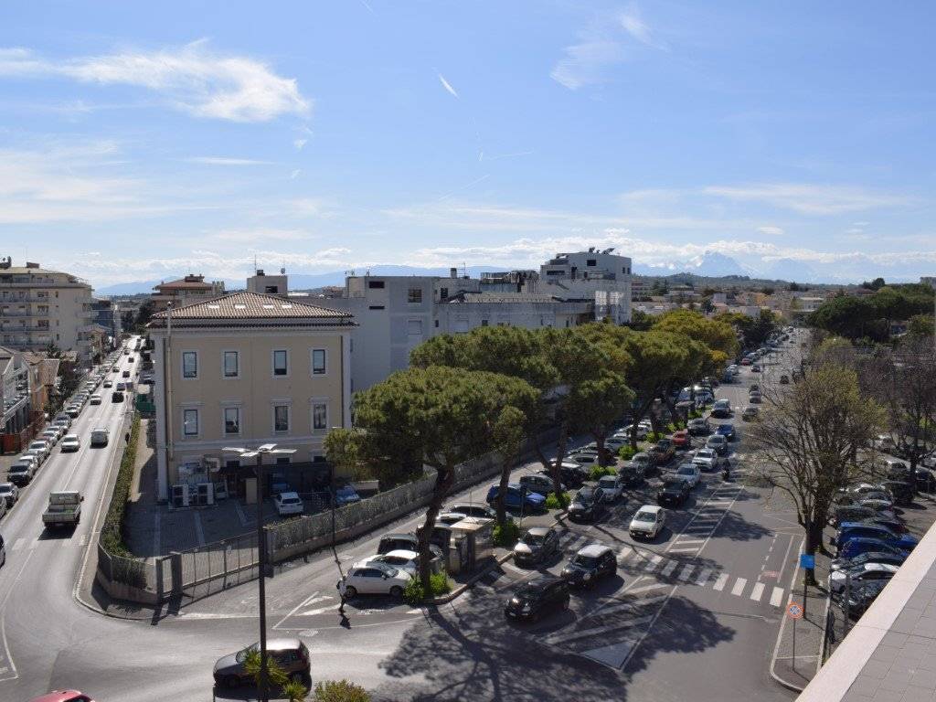 Attico / mansarda a Pescara in Piazza Luigi Pierangeli, 8 - Foto 2