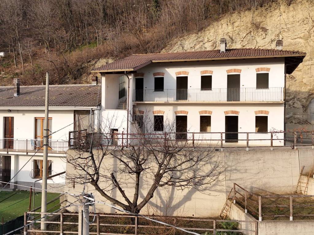 Rustico / casale a Corneliano d'alba in Via Valeirole, 15 - Foto 3