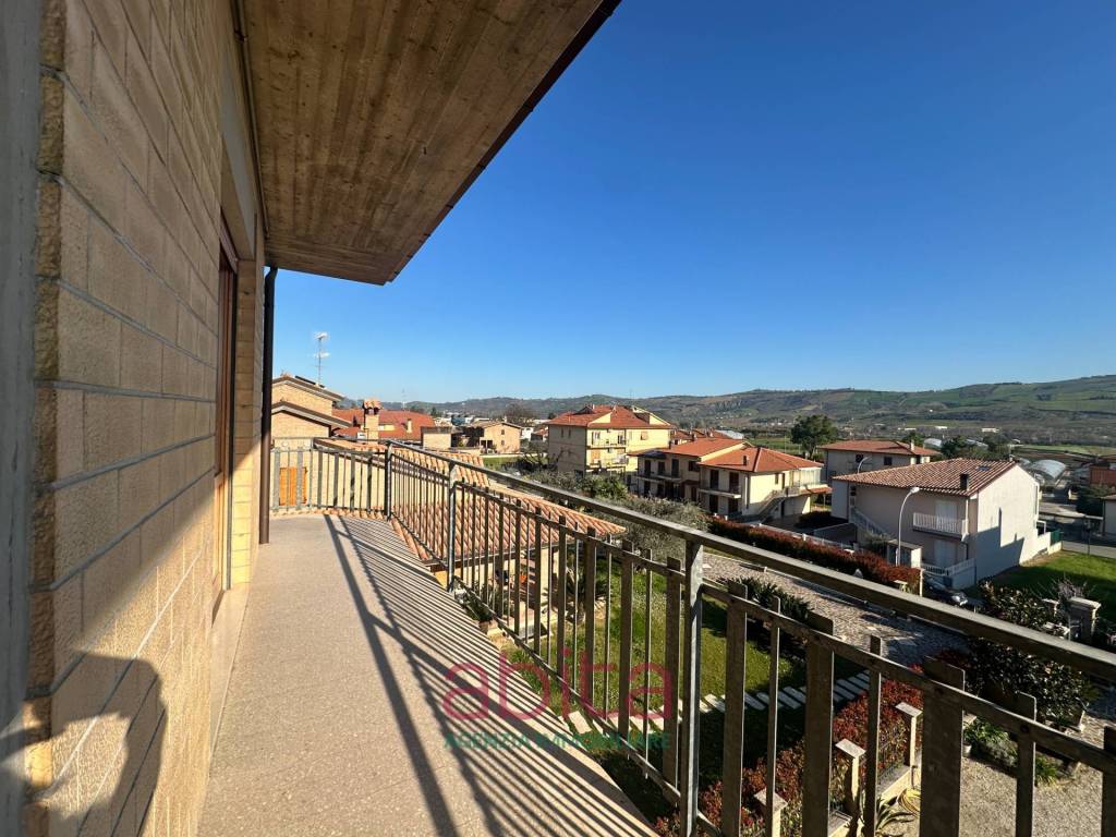Appartamento a Colli del tronto in viale europa, 11 - Foto 3