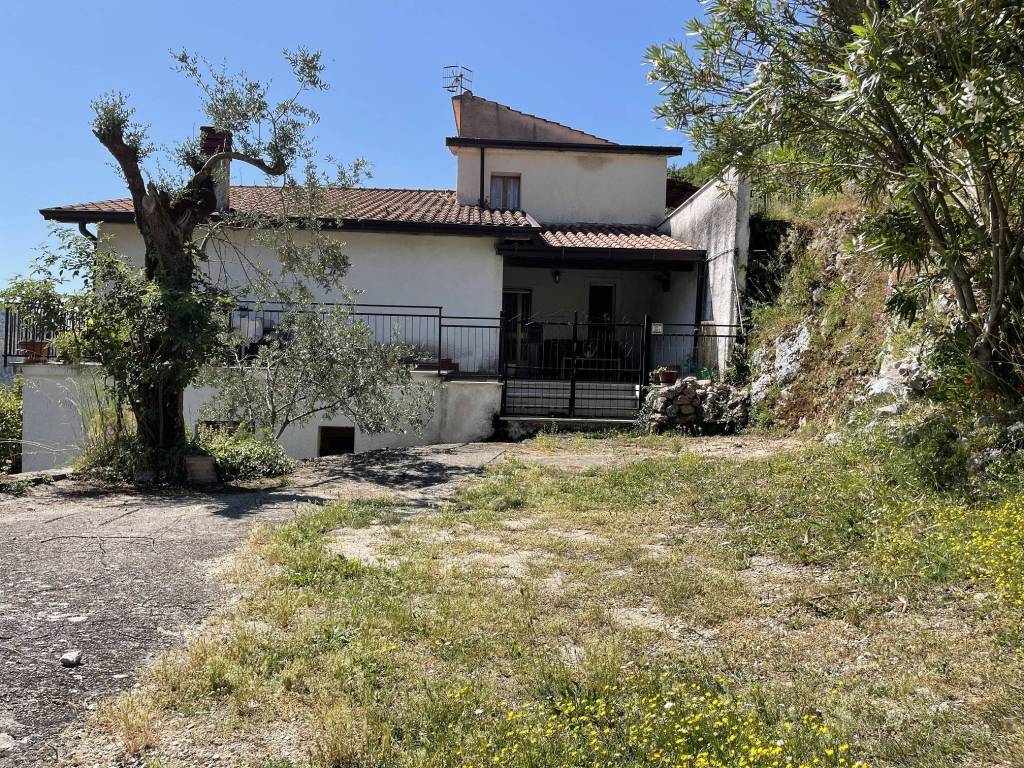 Villa a Colle san magno in Via Lago - Foto 3