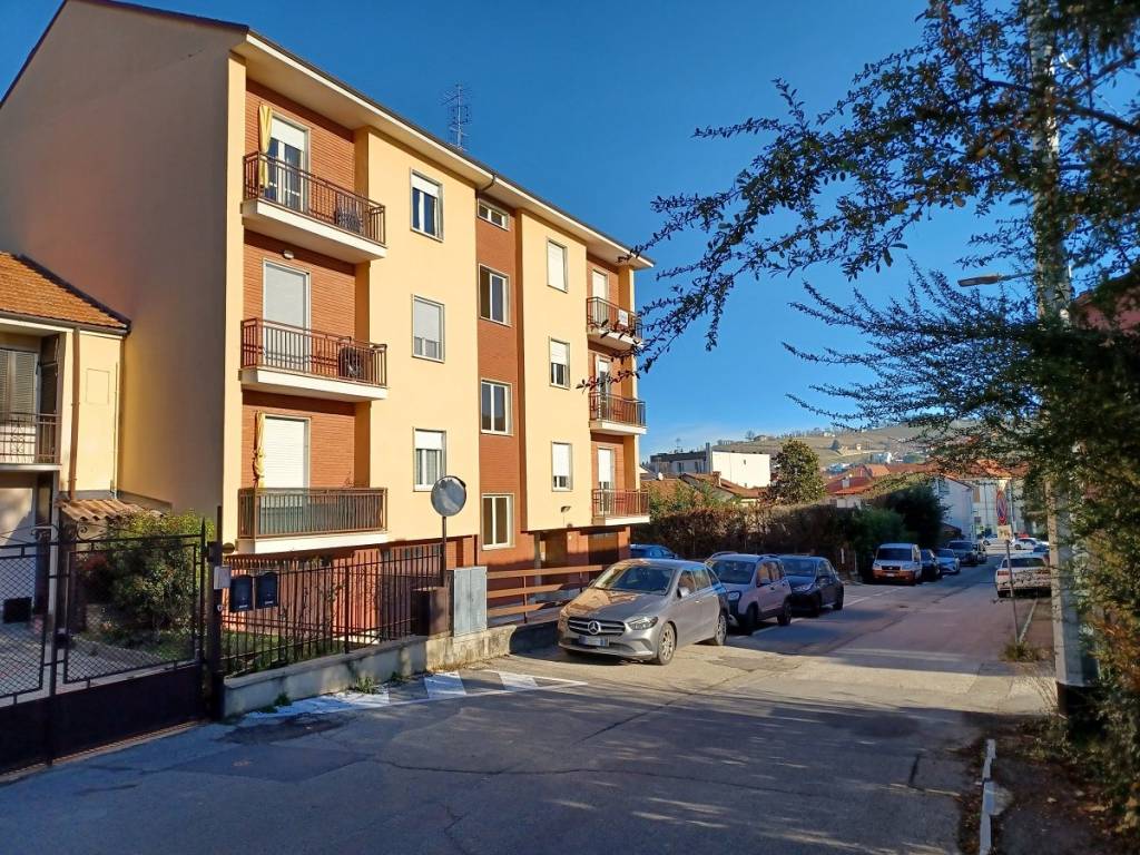 Appartamento a Alba in Via dei Partigiani, 10 - Foto 3