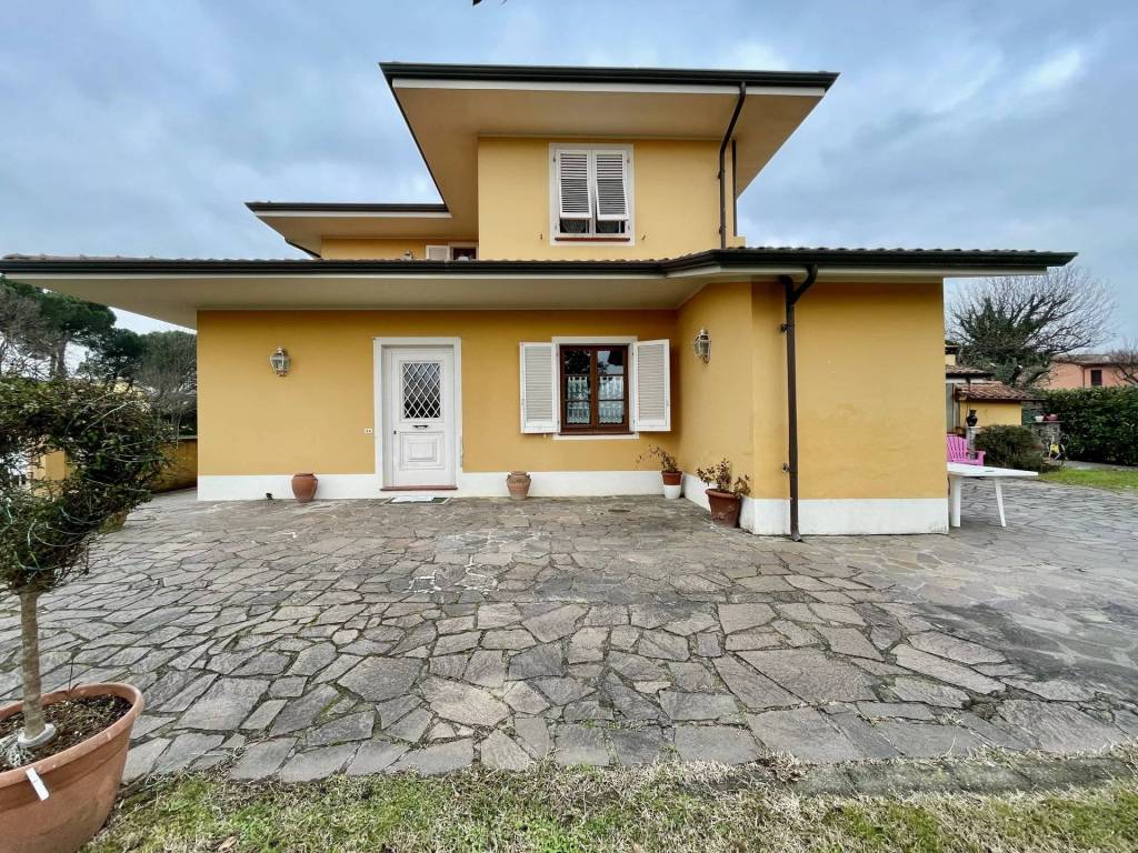 Villa a Porcari in Via Giacomo Puccini, 2922, 55016 Porcari LU - Foto 2