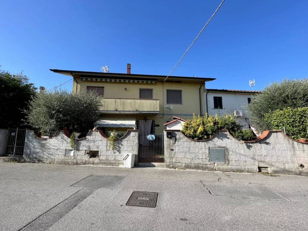 Appartamento a Porcari in Via Pacconi, 121, 55016 Porcari LU - Foto 3