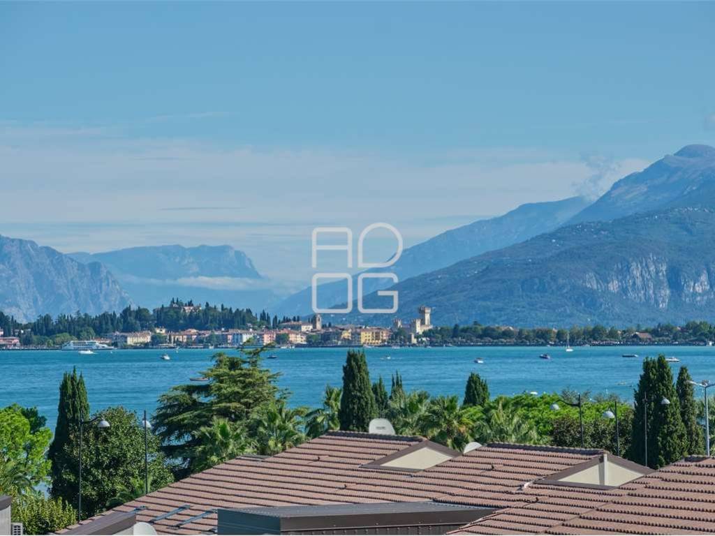 Appartamento a Desenzano del garda in Via Giulio Cesare, 2 - Foto 4