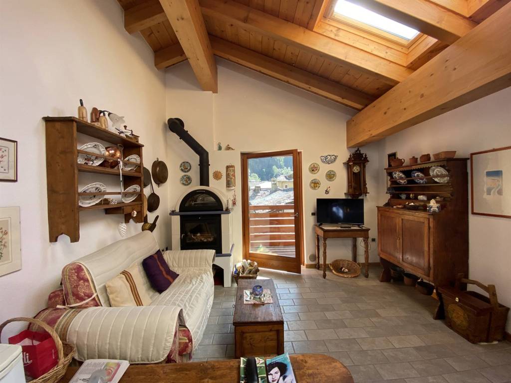Appartamento a Campodolcino in Via Corti, 75 - Foto 2
