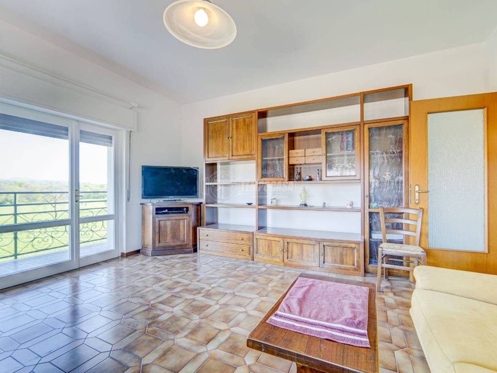 Appartamento a Brebbia in Via Vignetta - Foto 3