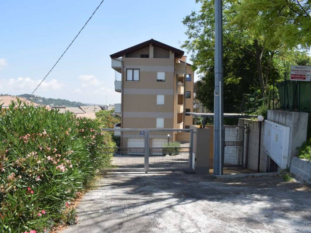 Appartamento a Chieti in Via Monsignor Rocco Cocchia - Foto 4