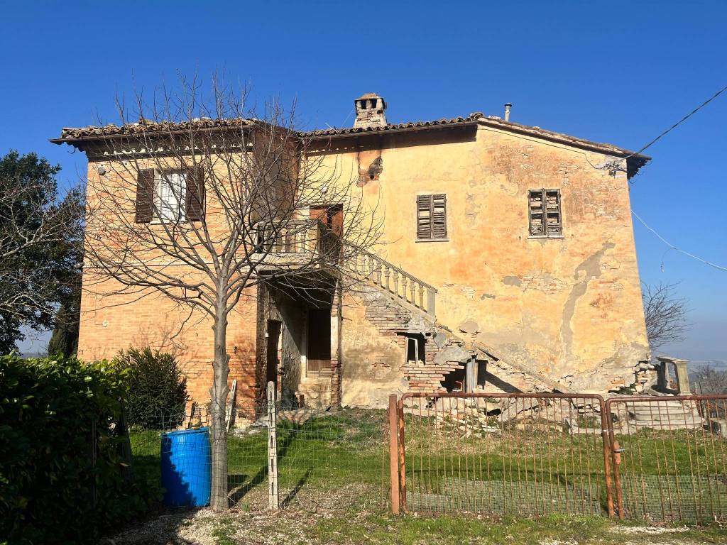 Rustico / casale a Urbino in Via Madonna del Lago, 1 - Foto 2