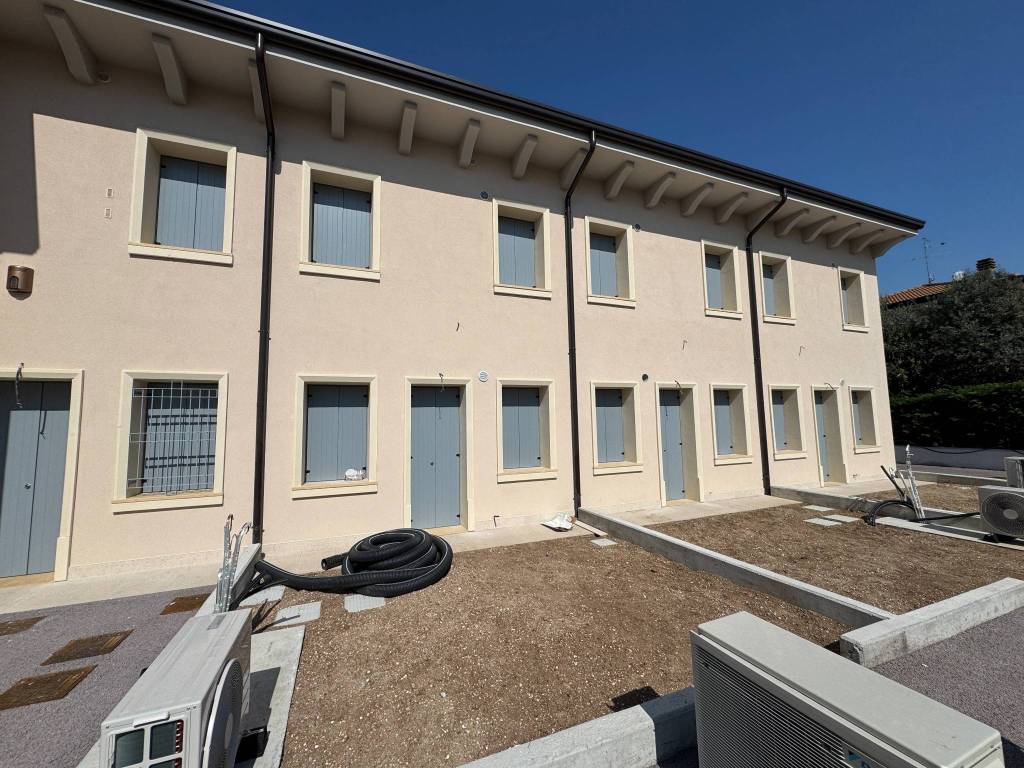 Villetta a schiera a Villafranca di verona in Via Quadrato - Foto 2