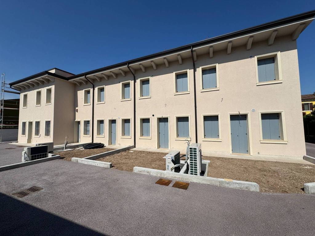 Villetta a schiera a Villafranca di verona in Via Quadrato - Foto 4