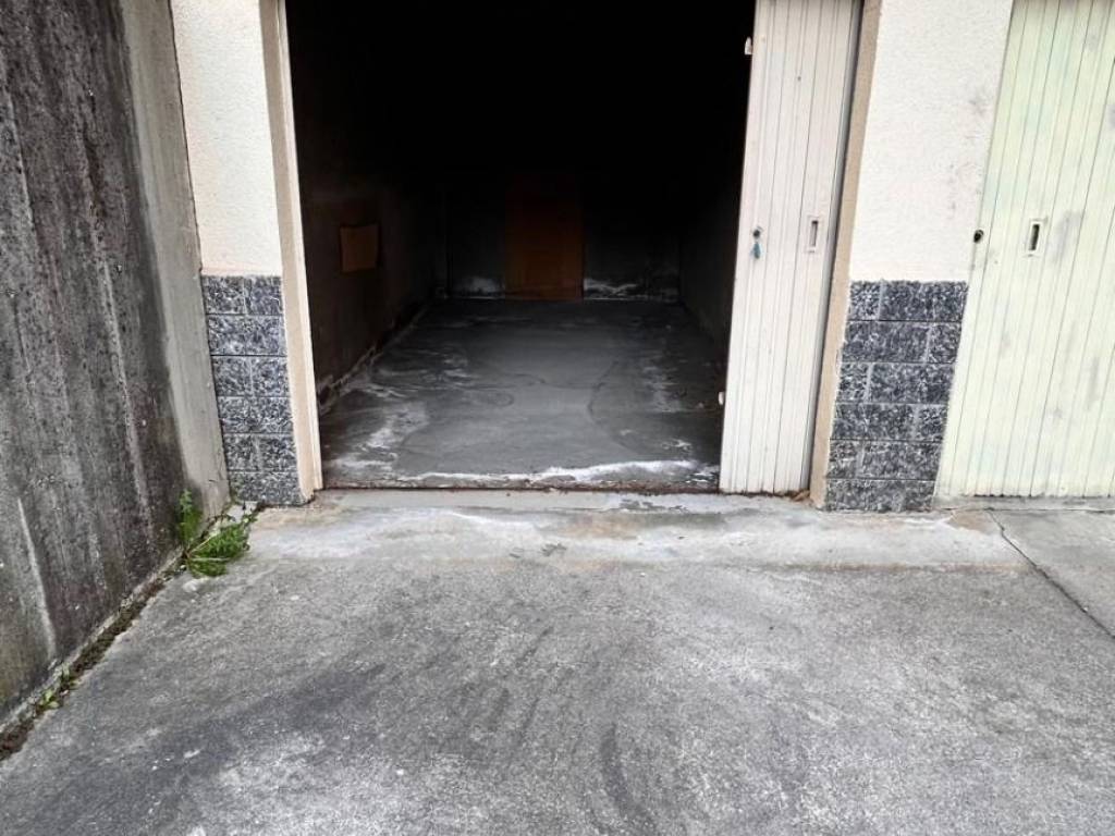 Box / garage a Busto arsizio in Via Valenza, 4 - Foto 3
